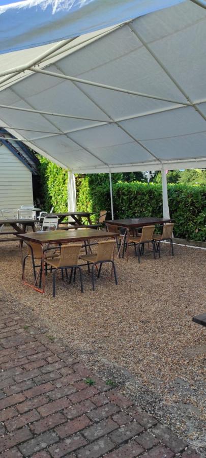 Апартаменты Garden Flat At The Infamous Piltdown Man Pub Fletching Экстерьер фото
